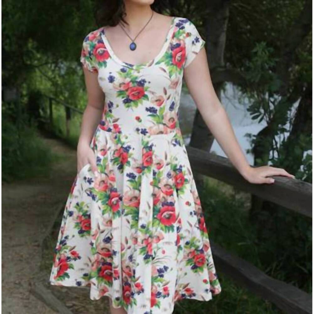 NEW EFFIE'S HEART sadie midi dress in bouquet
